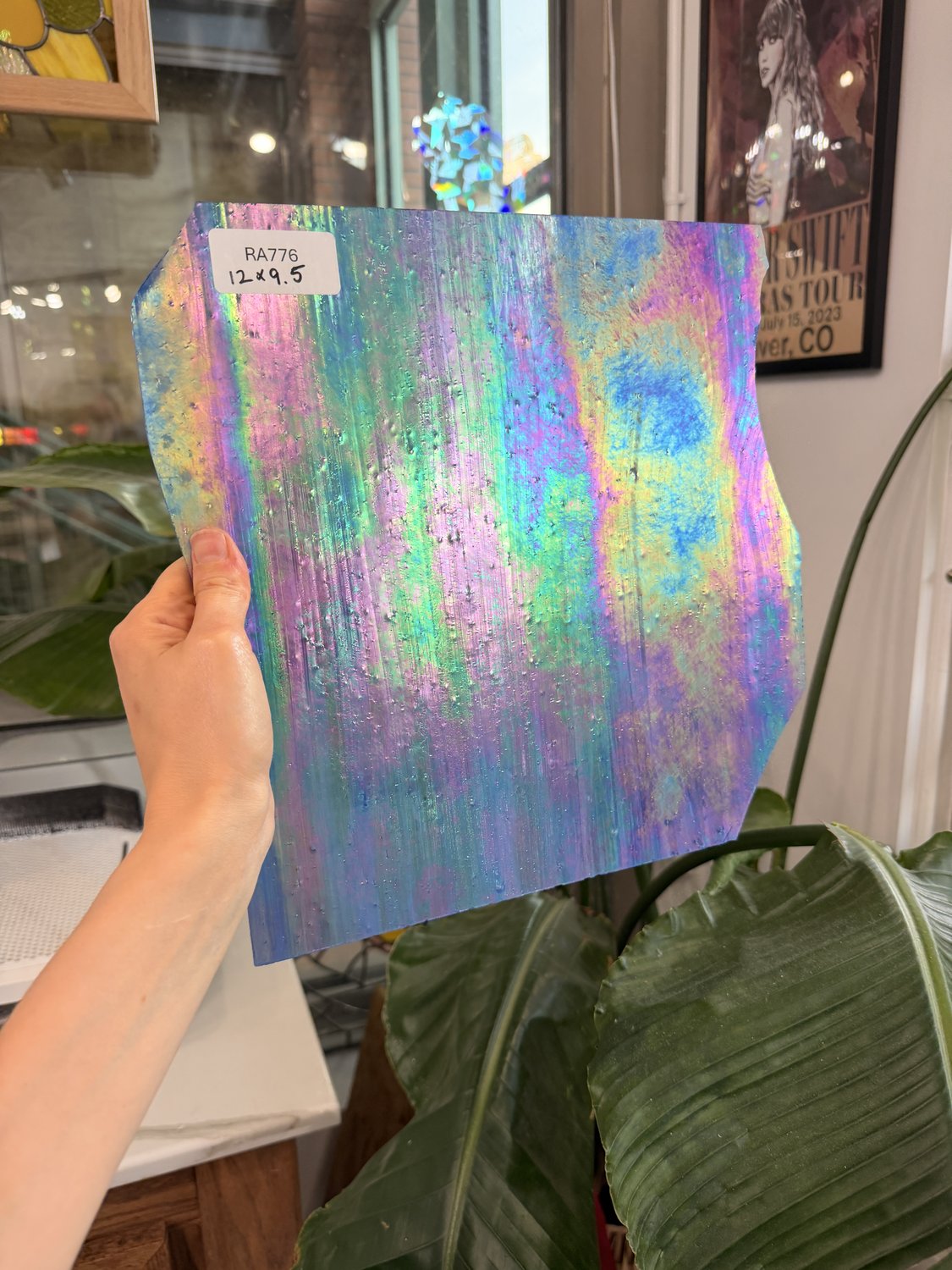 Blue Wispy Iridescent – RA776
