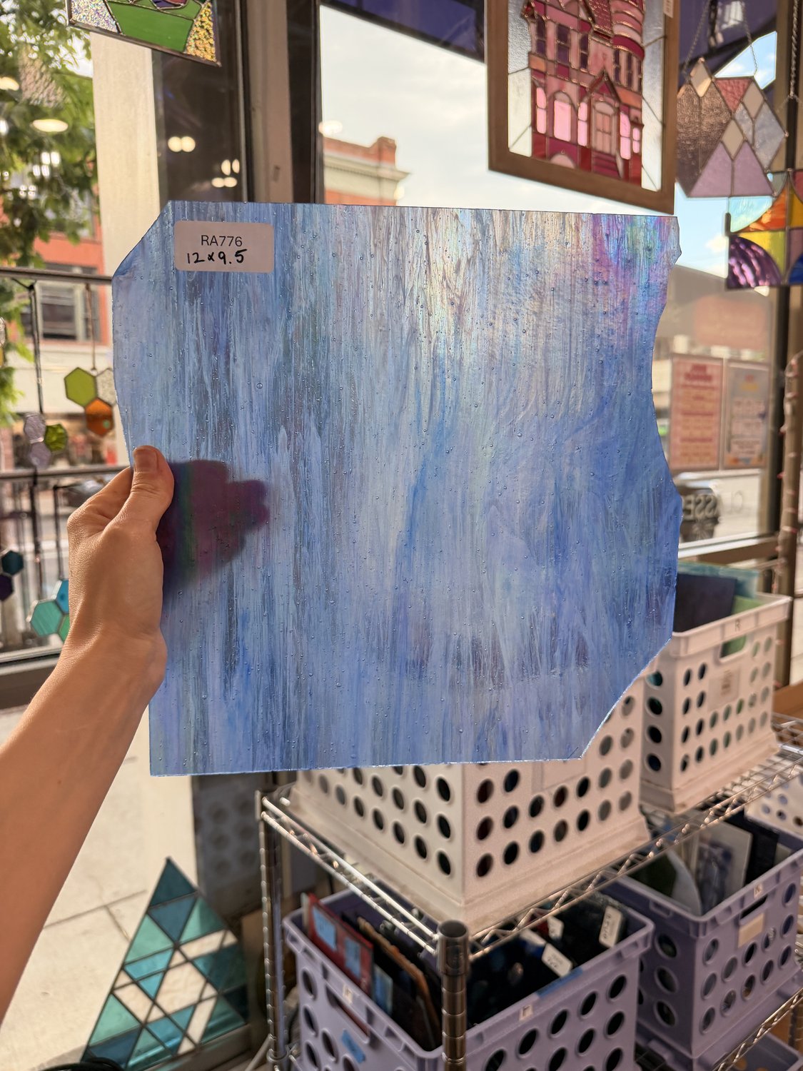 Blue Wispy Iridescent – RA776