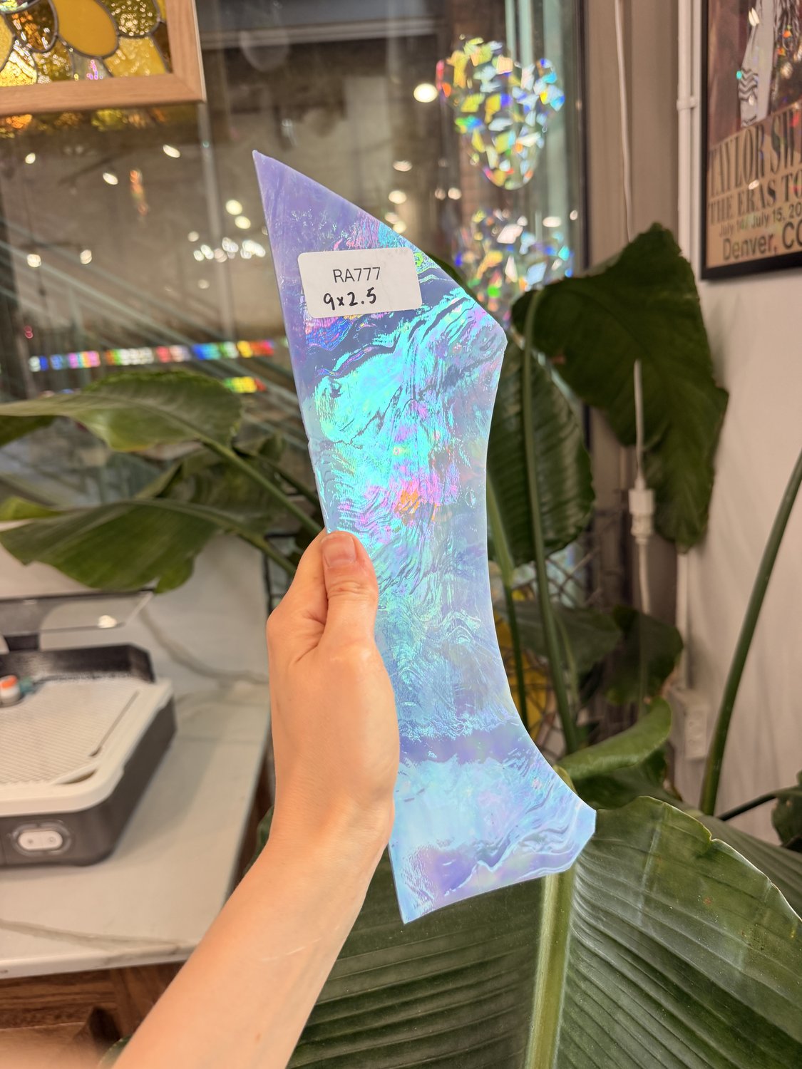 Blue Vintage Iridescent Spectrum – RA777