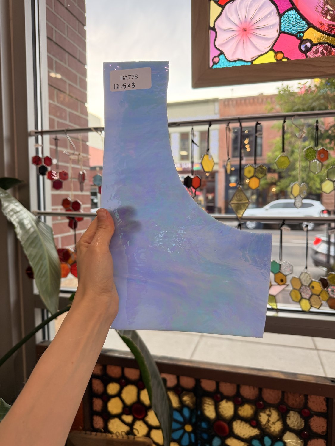 Blue Vintage Iridescent Spectrum – RA778