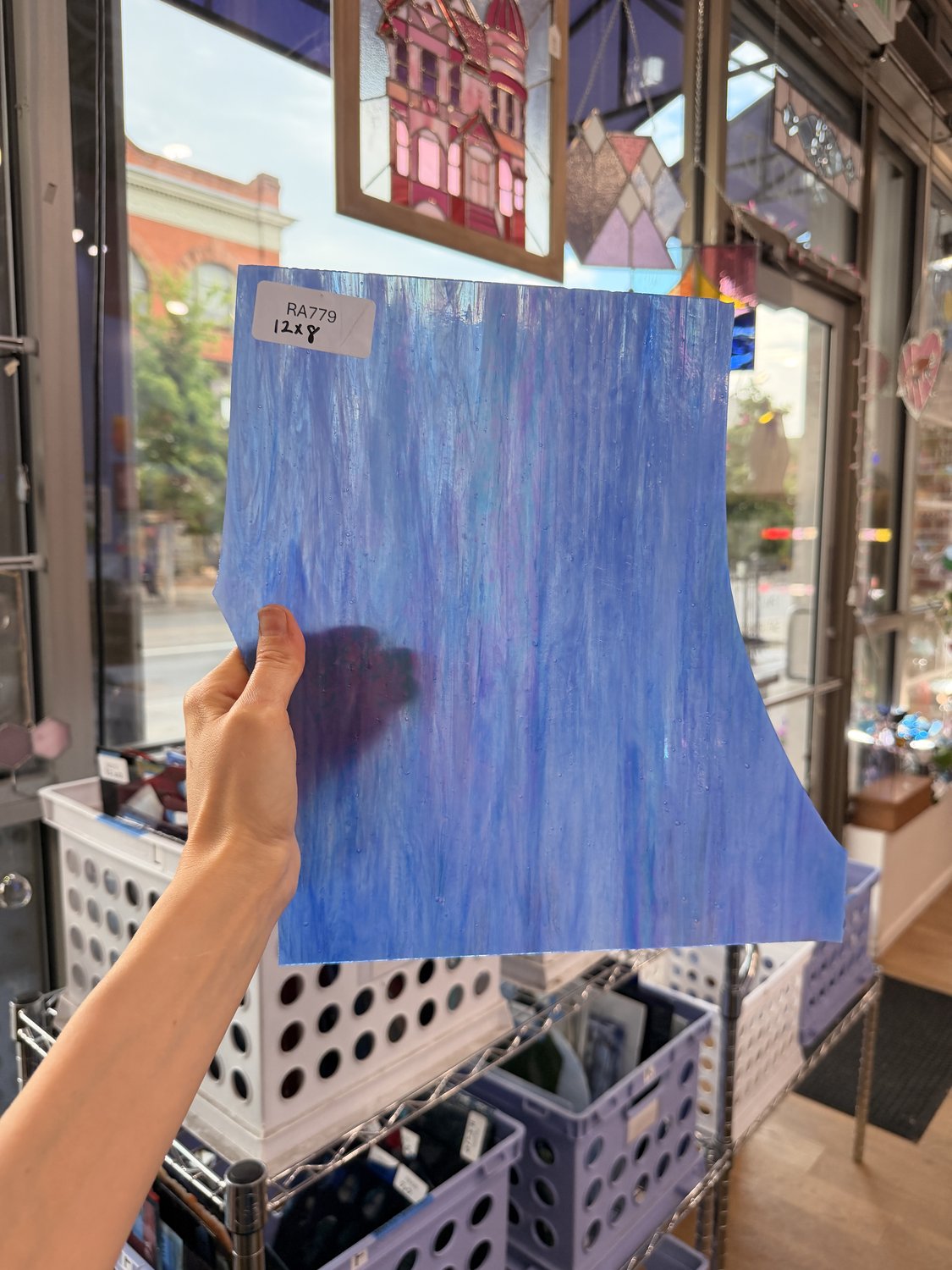 Blue Wispy Iridescent – RA779