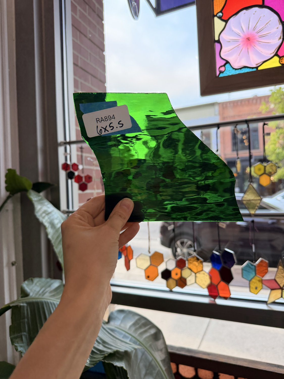 Vintage Green Spectrum Waterglass