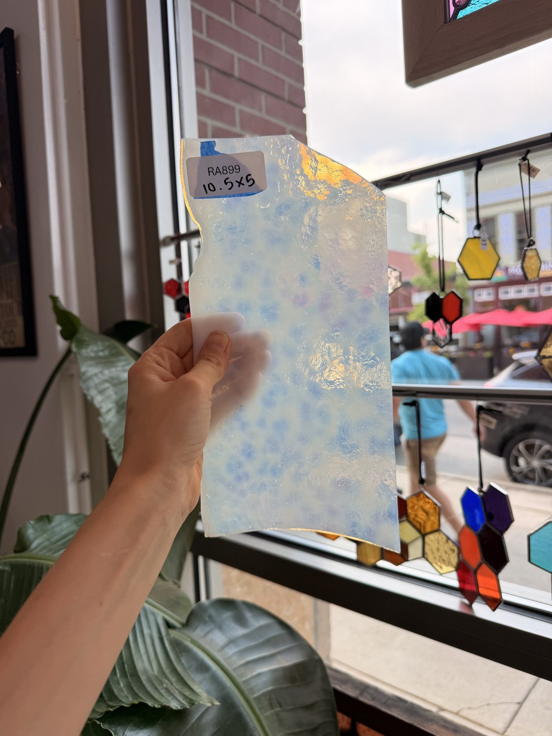 Clear Mottled Chicago Art Glass – RA899