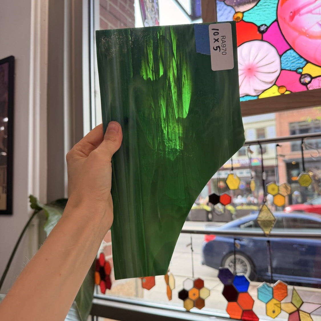Green White Wispy Spectrum Sheet Glass