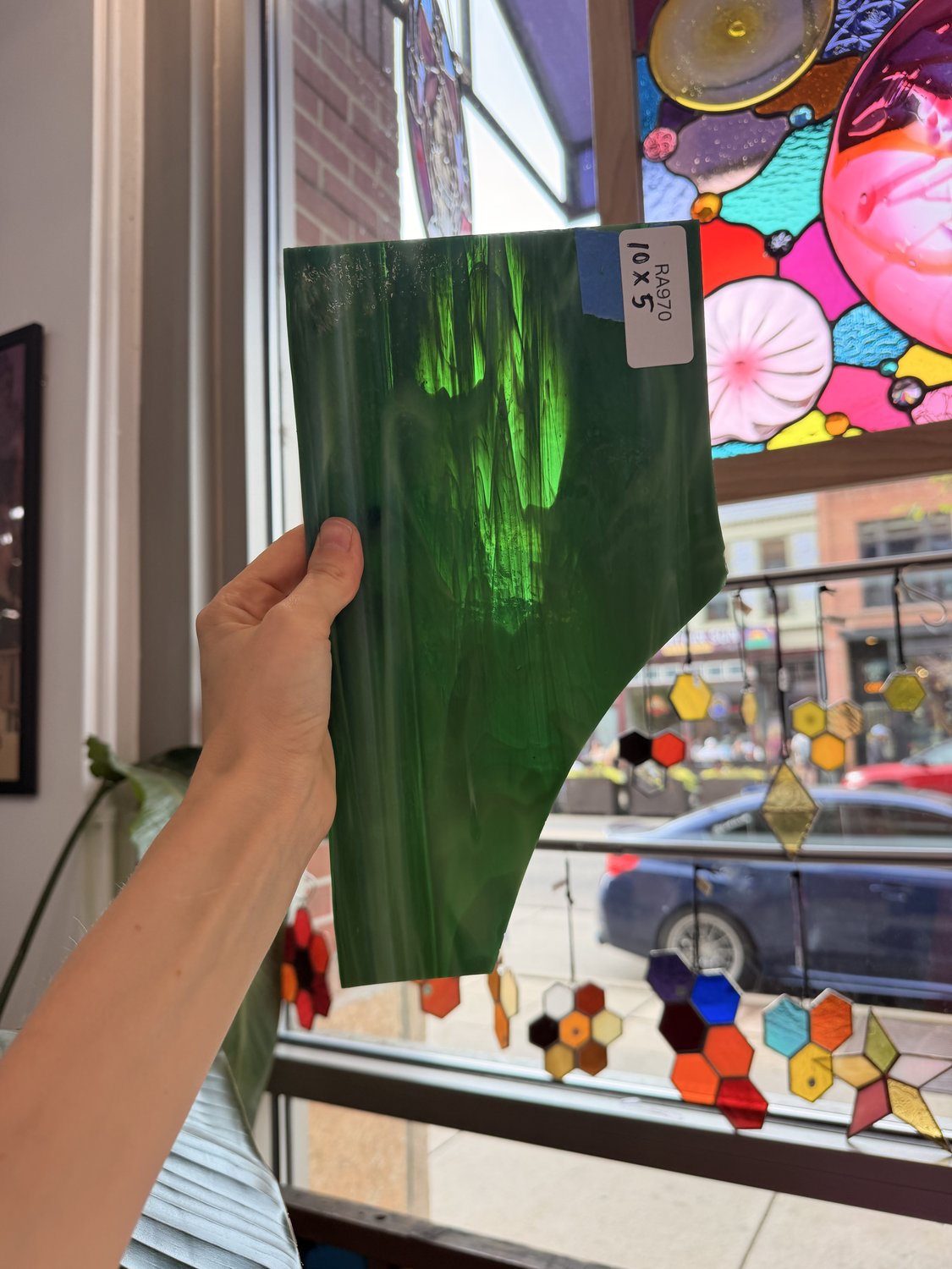 Green White Wispy Spectrum Sheet Glass
