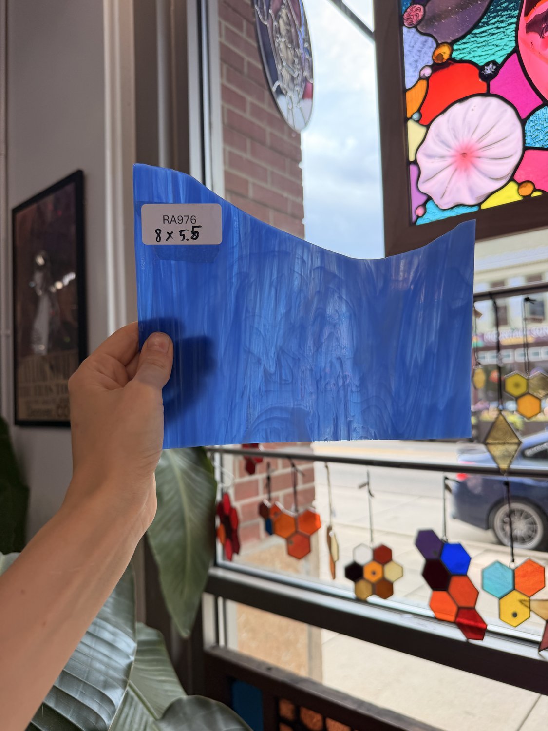 Spectrum Medium Blue Wispy Sheet Glass – RA976