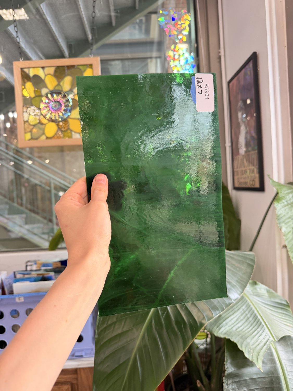 Dark Green White Wispy Vintage Spectrum Sheet Glass – RA984