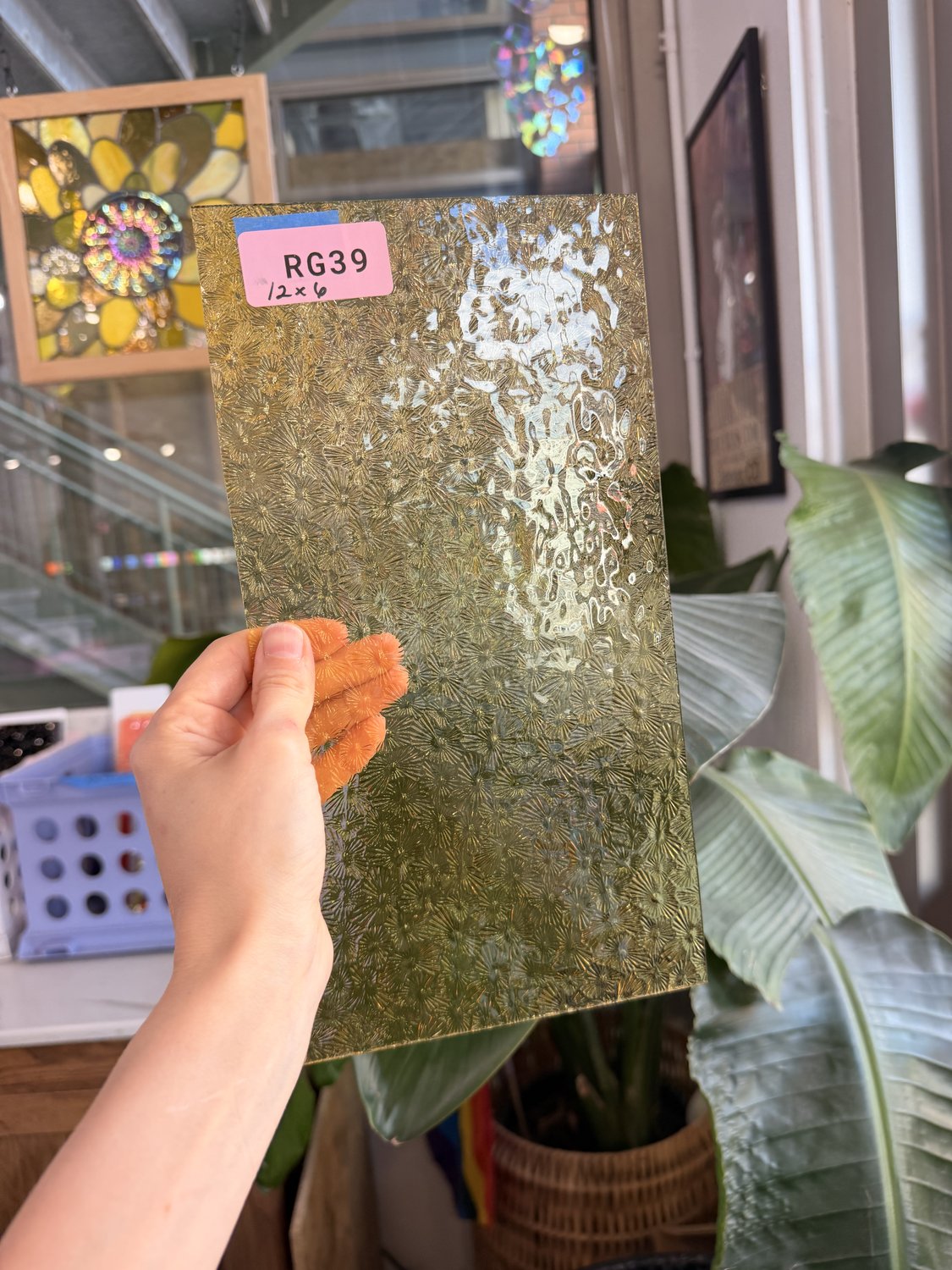 Vanilla Transparent Florentine Sheet Glass