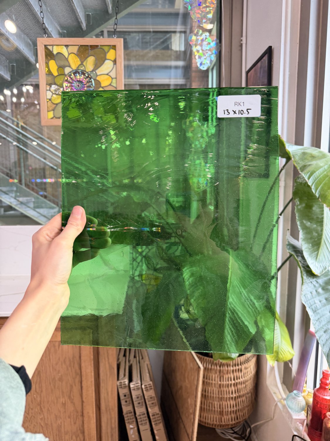 Light Green Gradient on Clear Lamberts Flash Glass Sheet Glass Lamberts Glass 13x10.5in (LA-73289005)