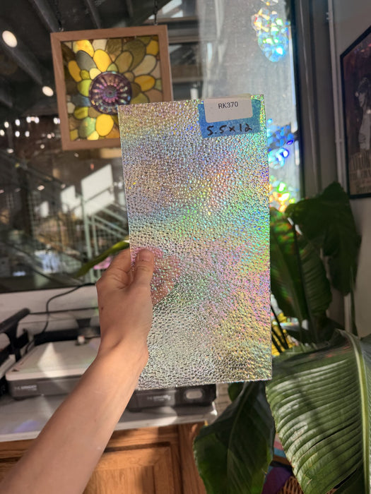 Clear Iridescent Dewdrop – RK370