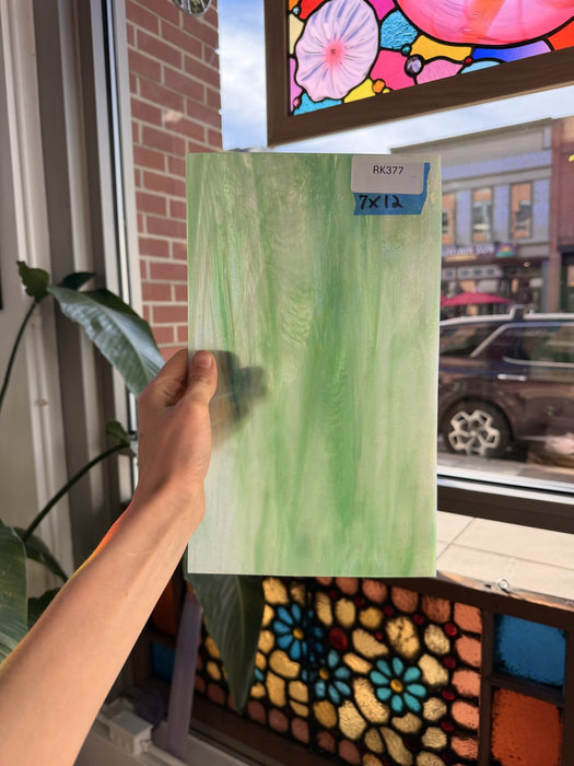 Green Iridescent Wissmach – RK377
