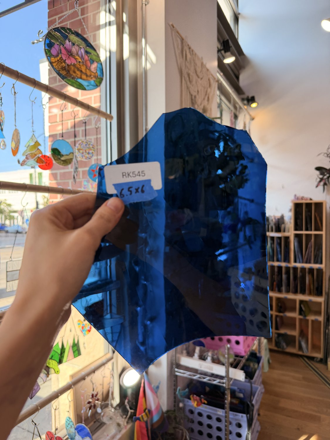 Mediun Dark Blue Transparent Fremont Flash (on clear) Sheet Glass – RK545