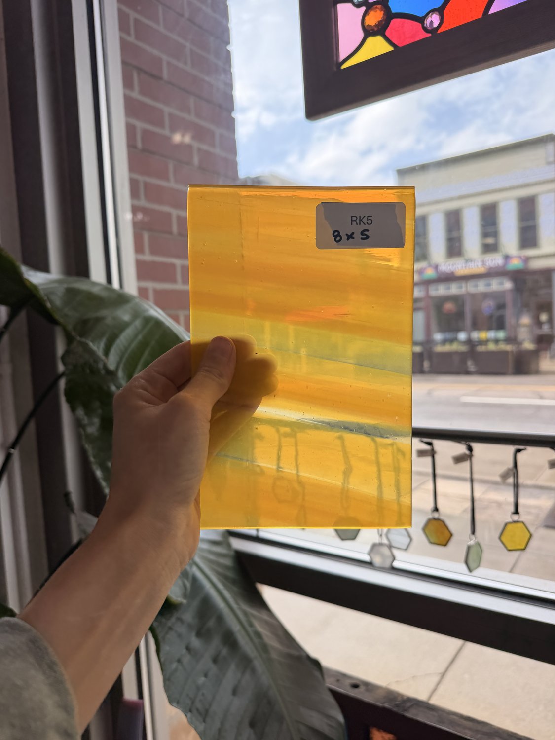 Yellow Clear Wispy S29 Mouth Blown Lamberts Flash Sheet Glass Lamberts Glass