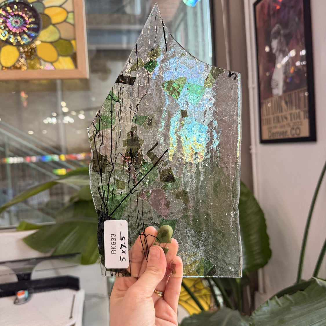Bullseye Multicolor Green Confetti and Glass 90 COE