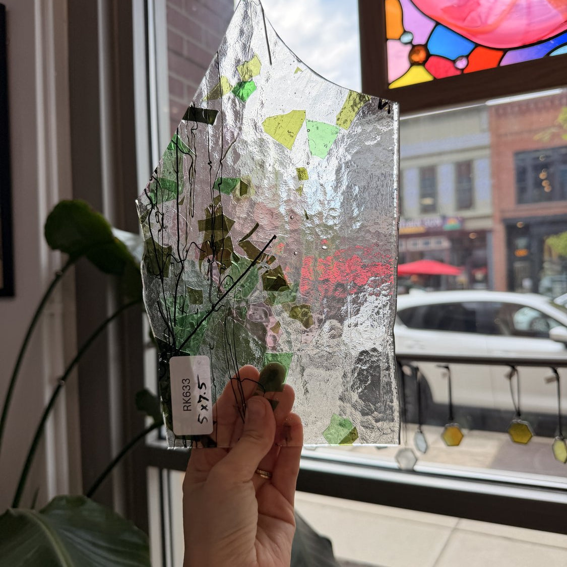 Bullseye Multicolor Green Confetti and Glass 90 COE
