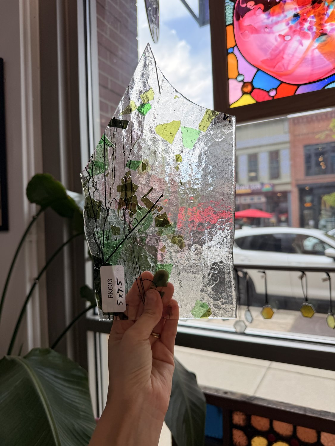 Bullseye Multicolor Green Confetti and Glass 90 COE