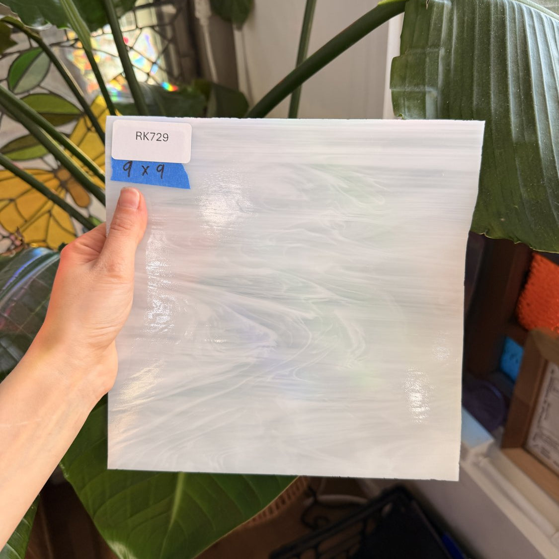 Clear White Wispy Spectrum