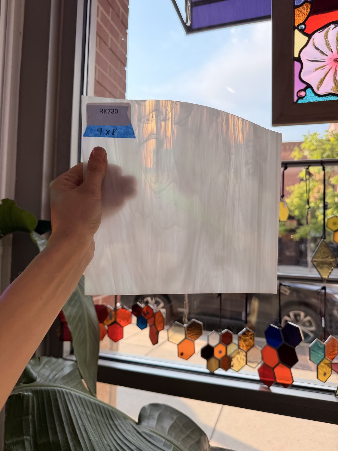 Clear White Wispy Spectrum – RK730