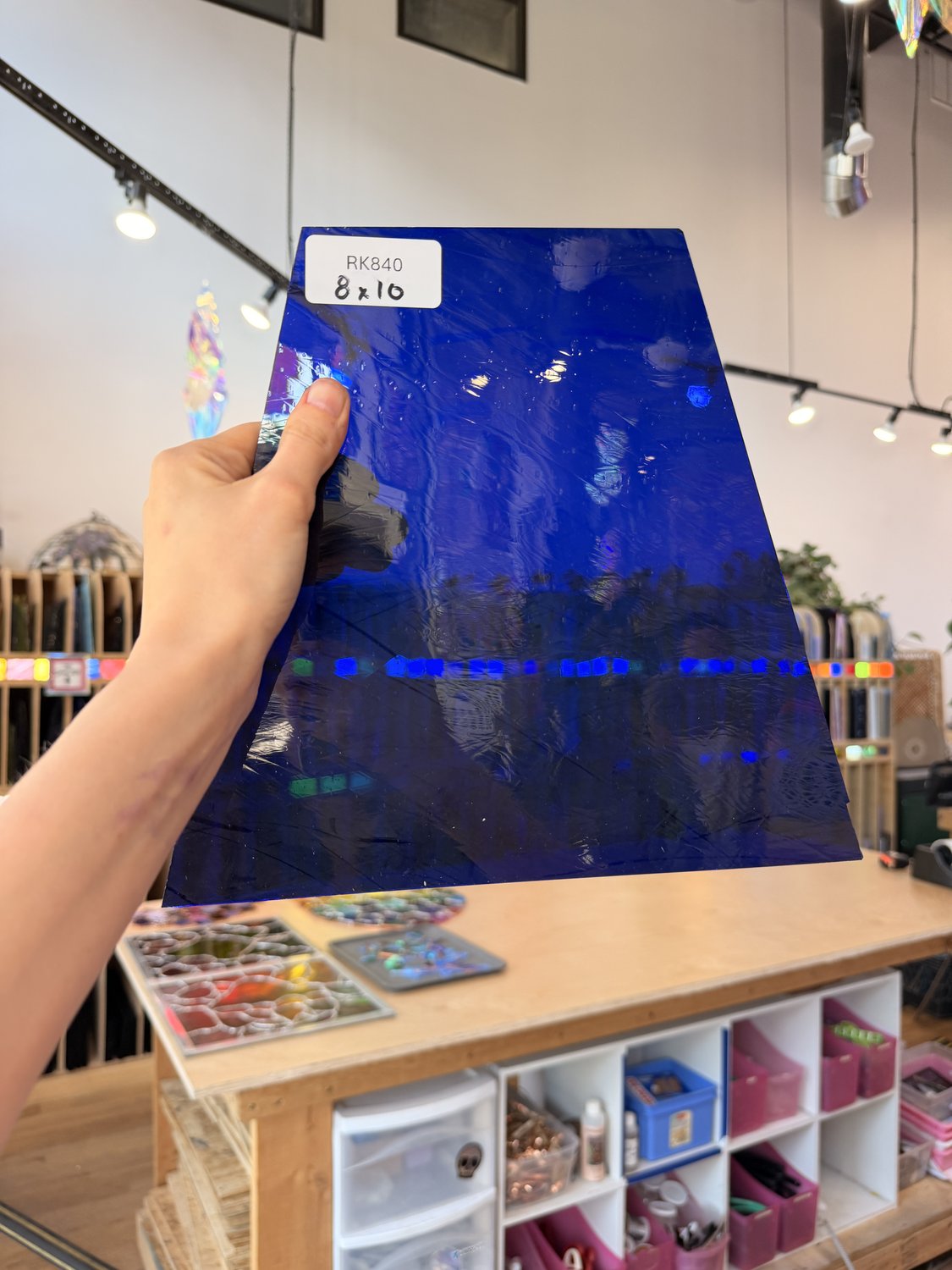 Dark Blue on Clear Flashed Lamberts Sheet Glass – RK840