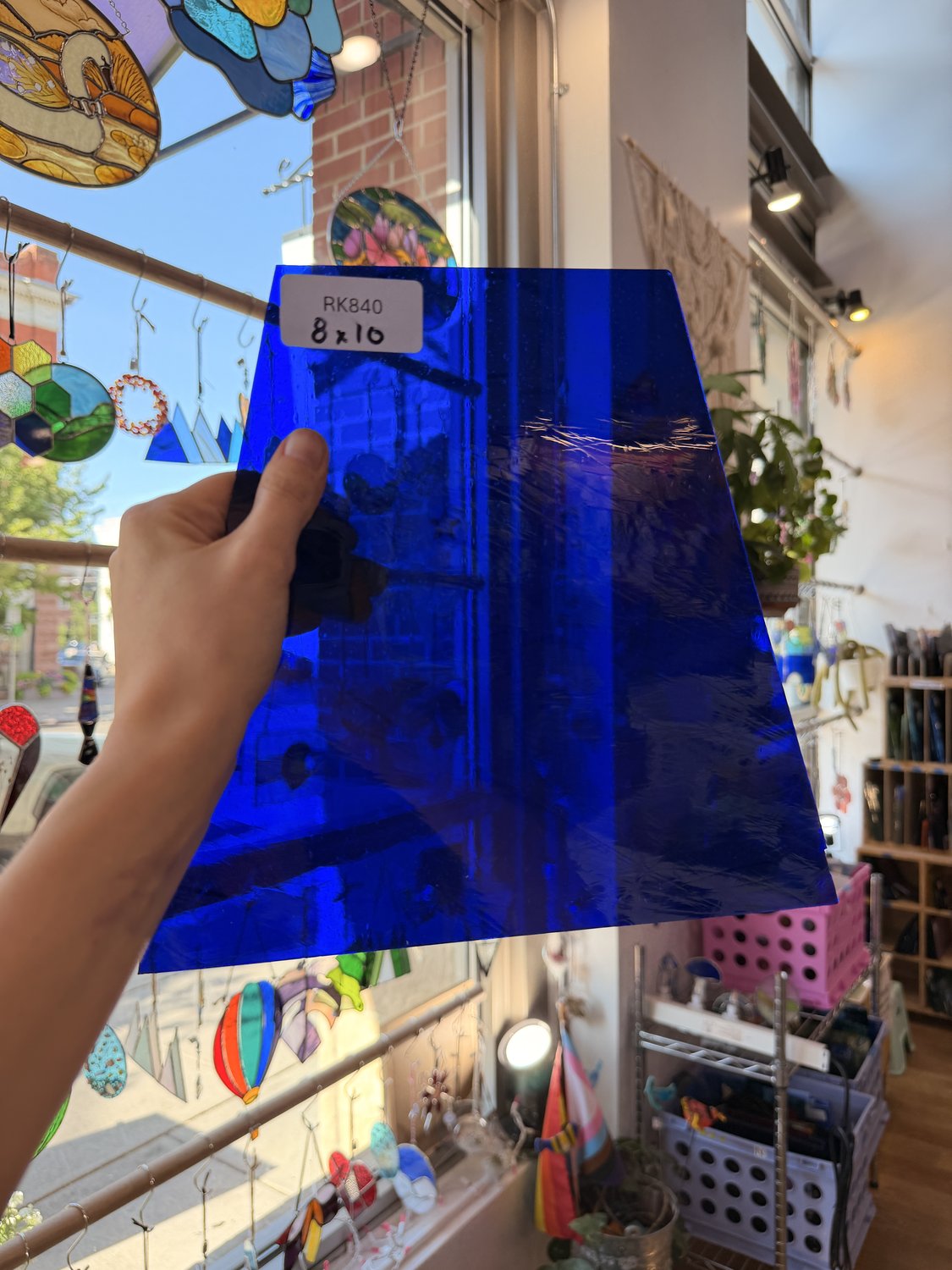 Dark Blue on Clear Flashed Lamberts Sheet Glass – RK840