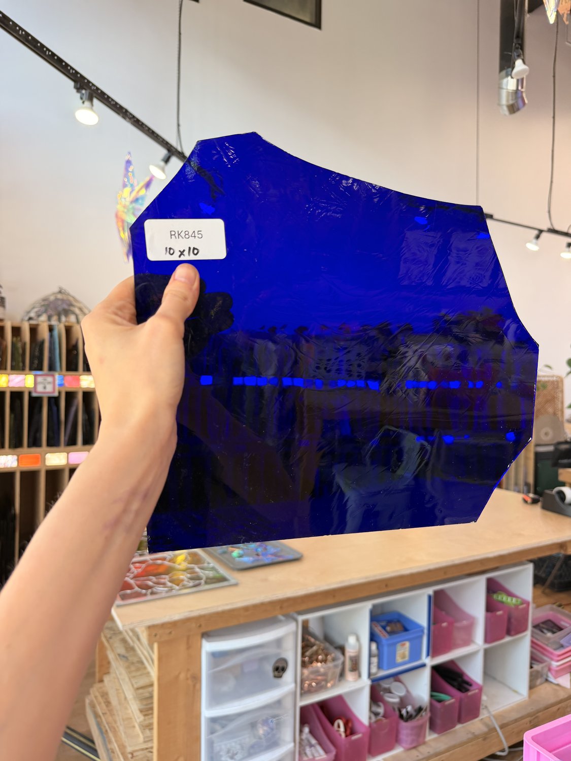 Dark Blue on Clear Flashed Lamberts Sheet Glass – RK845