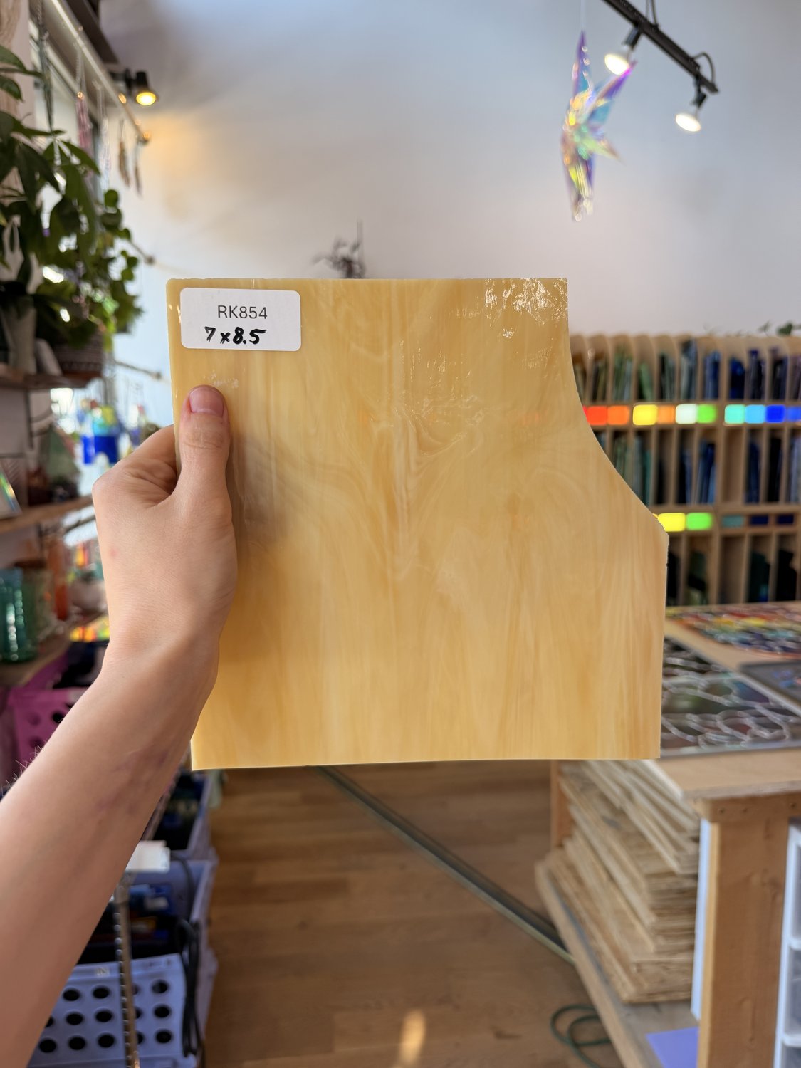 Light Tan Opal Wispy Spectrum Sheet Glass – RK854