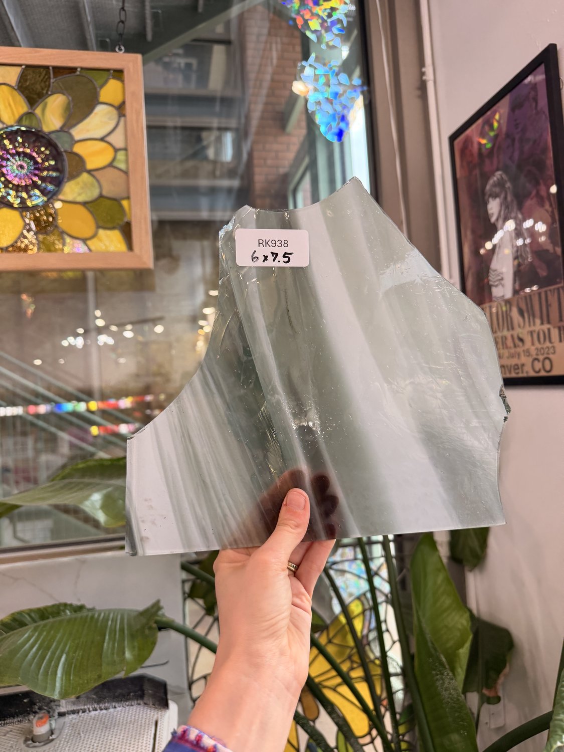 Gray White Mixed Mouthblown Lamberts Sheet Glass – RK938