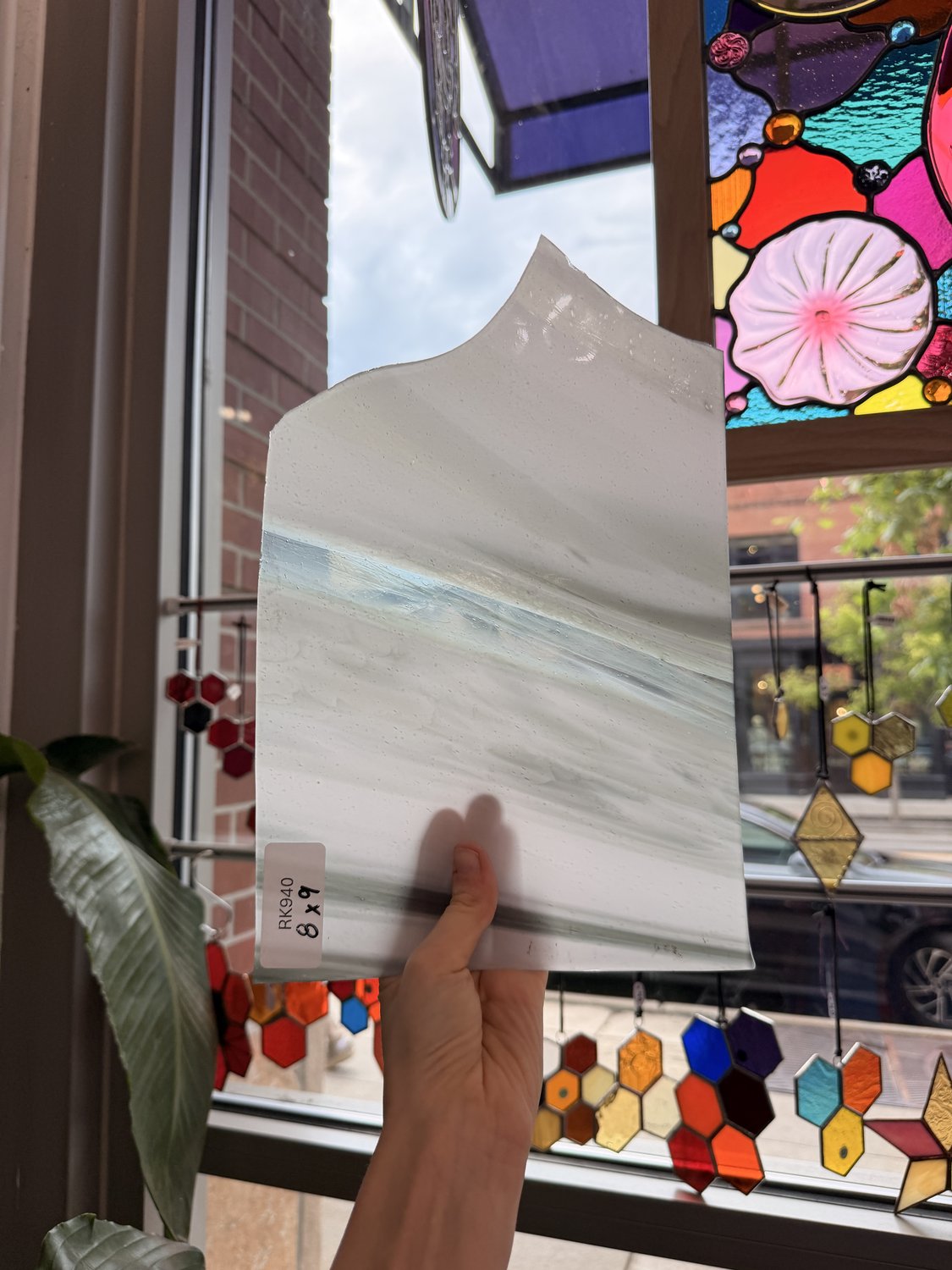 Gray White Mixed Mouthblown Lamberts Sheet Glass – RK940