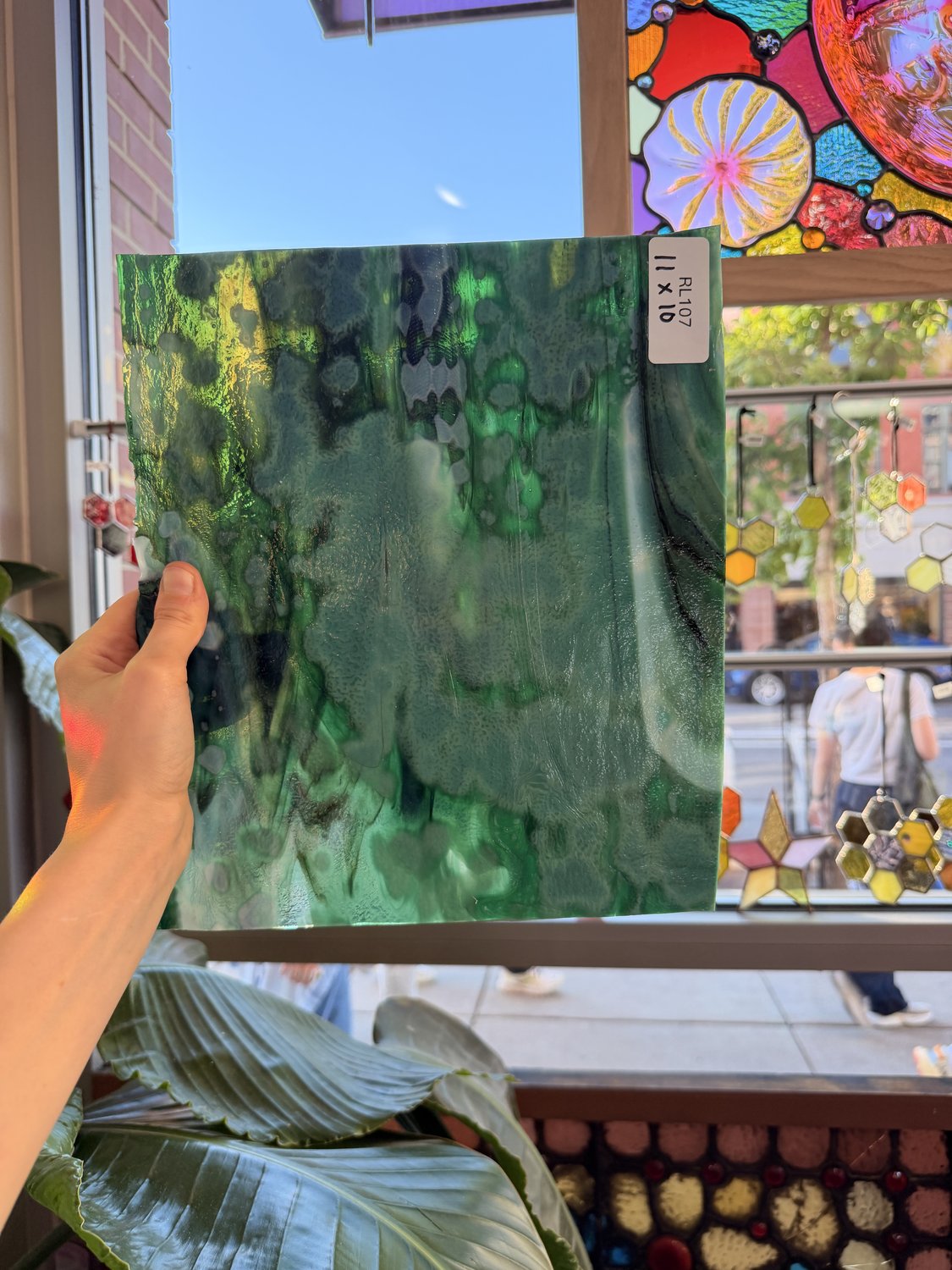Dark Green Mixed Mottled Sheet Glass