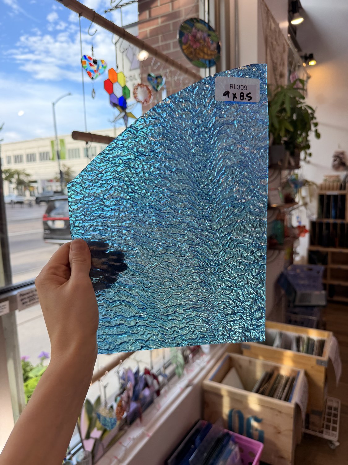 Iridescent Transparent Peacock Blue Tight Ripple Kokomo Sheet Glass – RL309
