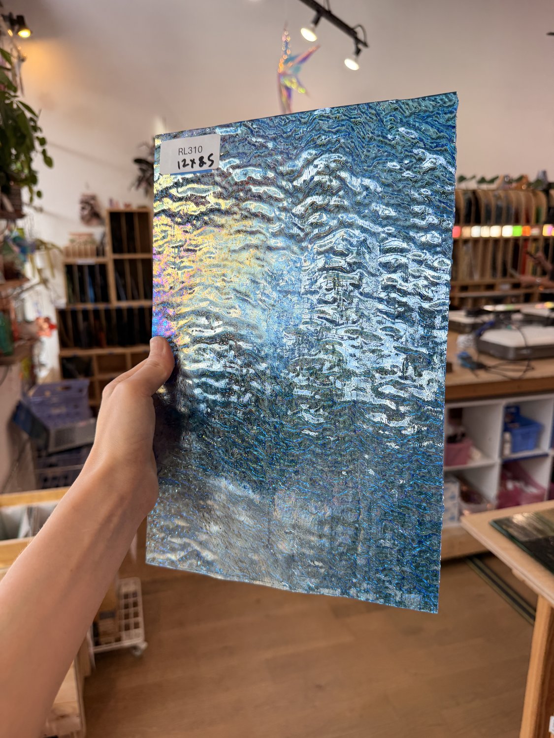 Iridescent Transparent Peacock Blue Tight Ripple Kokomo Sheet Glass – RL310