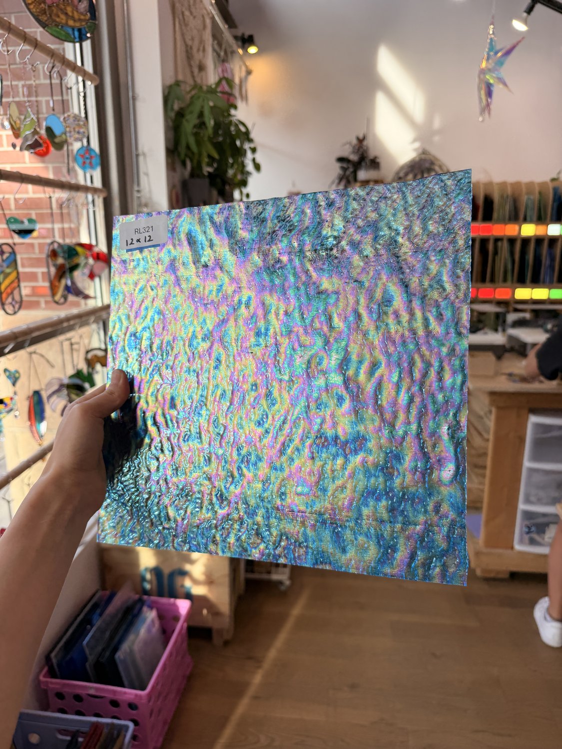 Iridescent Transparent Peacock Blue Tight Ripple Kokomo Sheet Glass – RL321