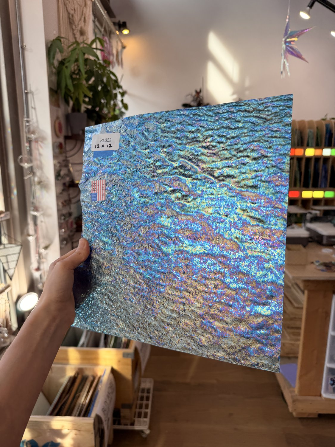 Iridescent Transparent Peacock Blue Tight Ripple Kokomo Sheet Glass – RL322