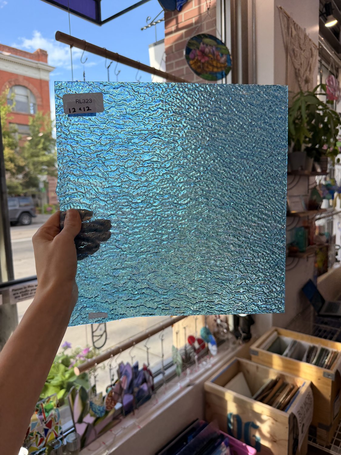 Iridescent Transparent Peacock Blue Tight Ripple Kokomo Sheet Glass – RL323