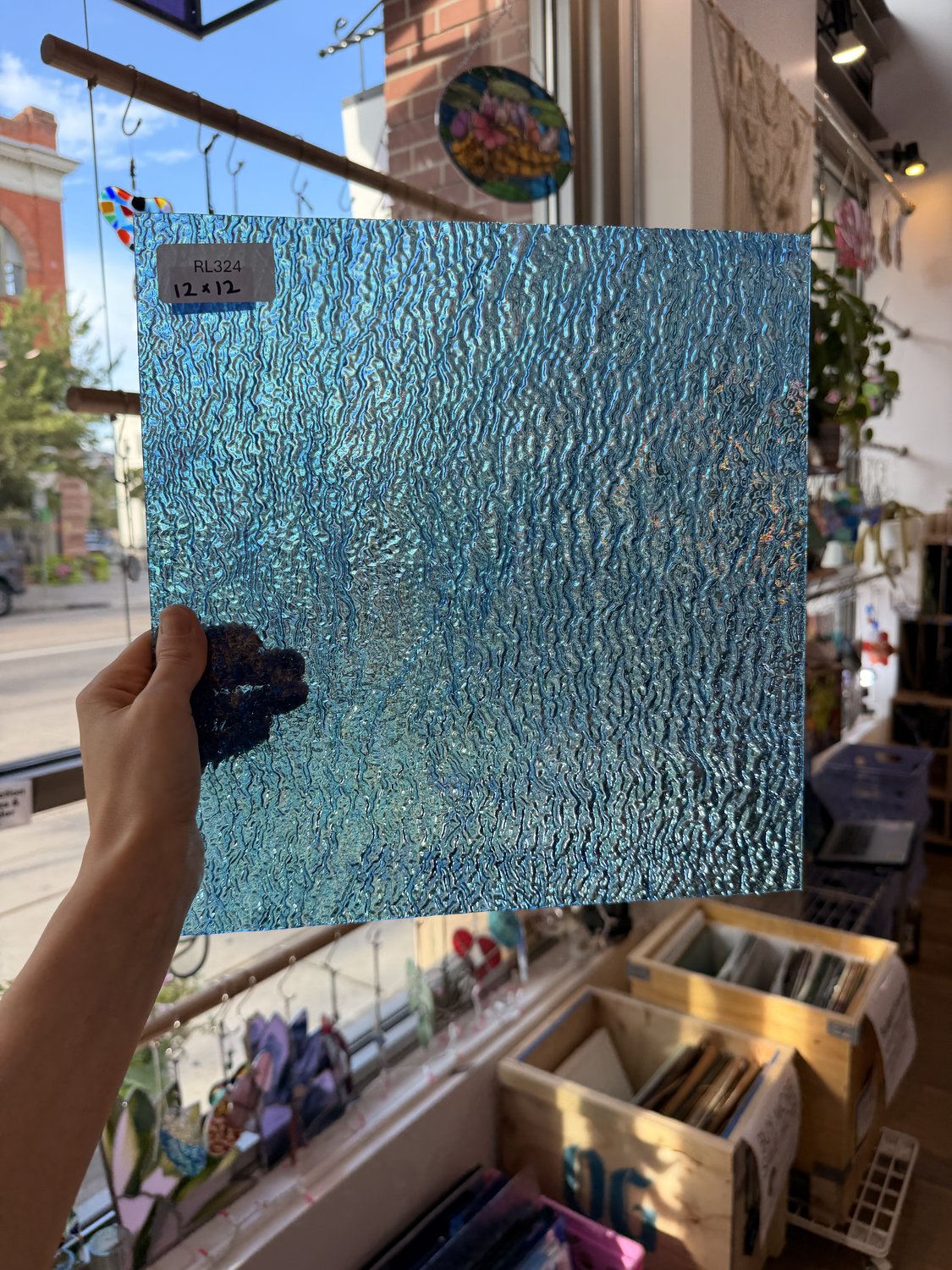 Iridescent Transparent Peacock Blue Tight Ripple Kokomo Sheet Glass – RL324