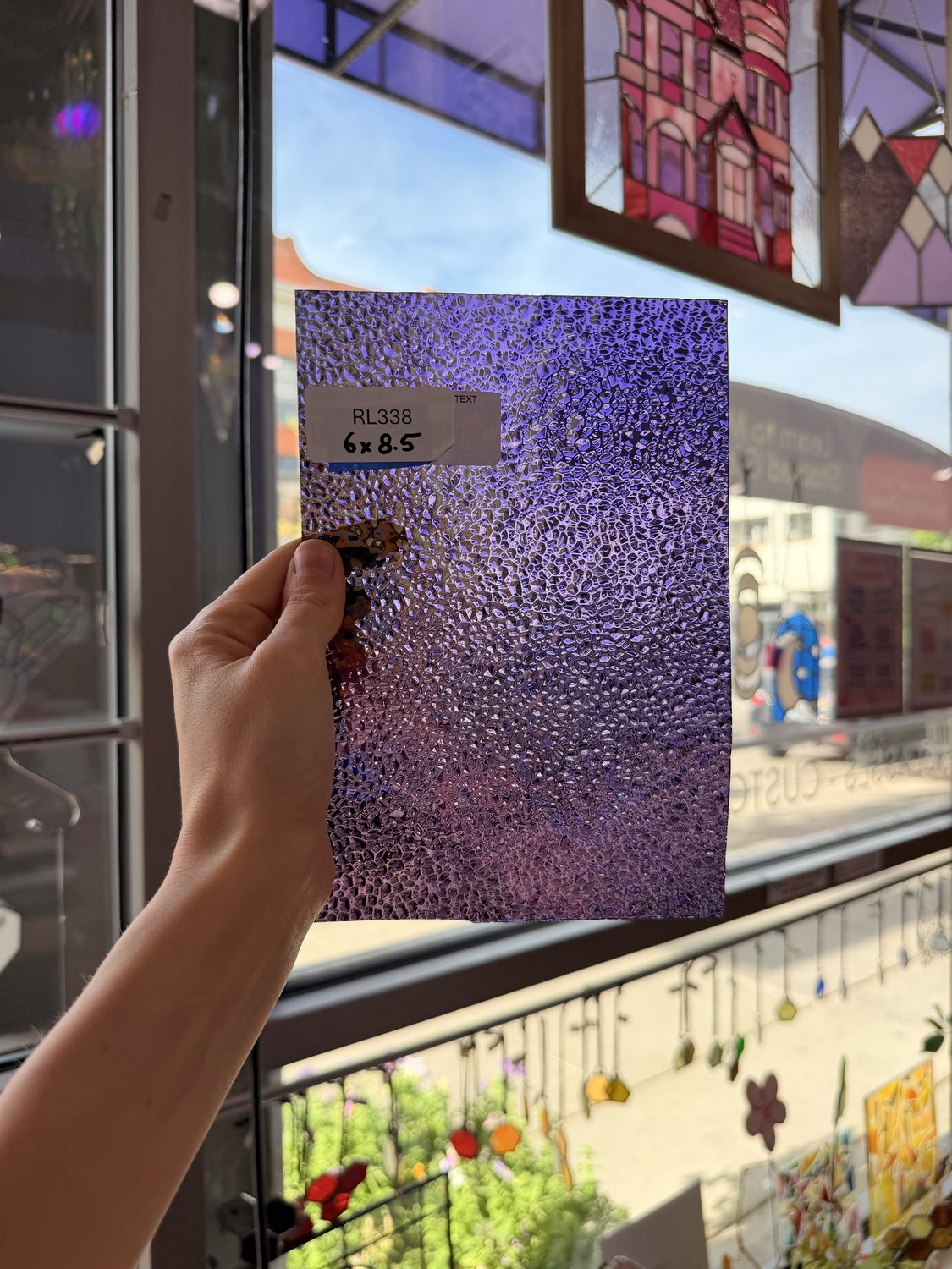 Iridescent Purple 311V Dew Drop Textured Transparent Wissmach Sheet Glass – RL338