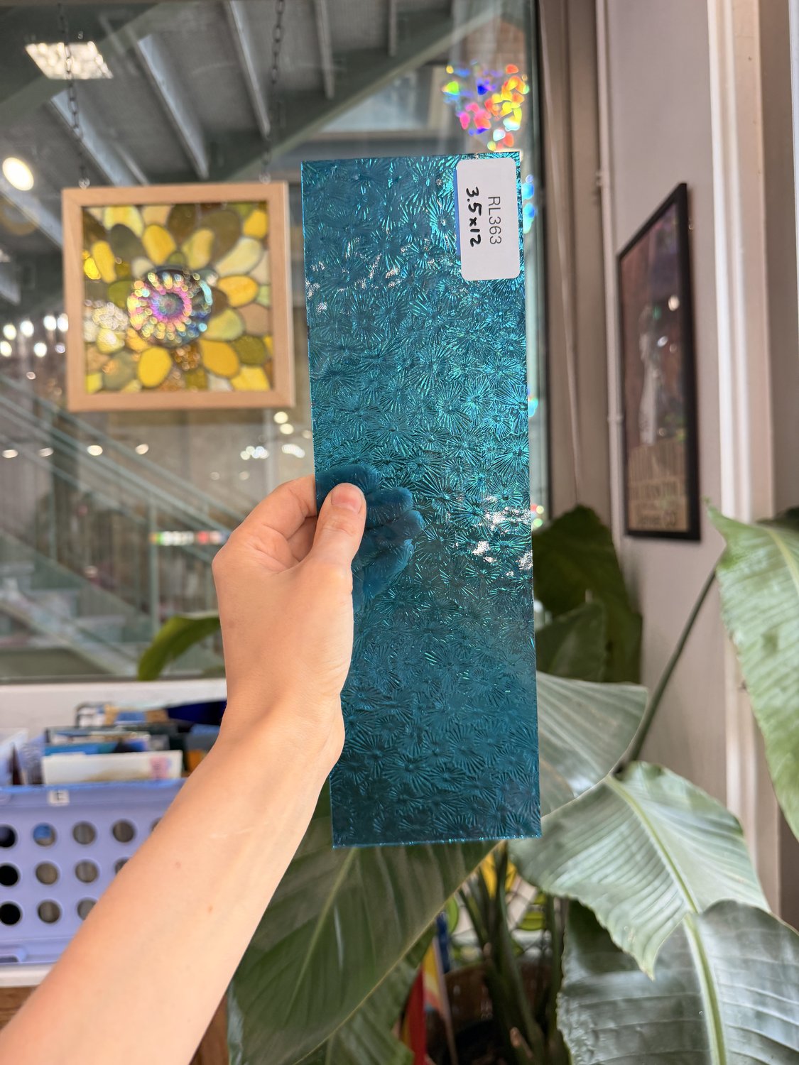 Caribbean Blue Transparent Textured Wissmach Florentine Sheet Glass – RL363