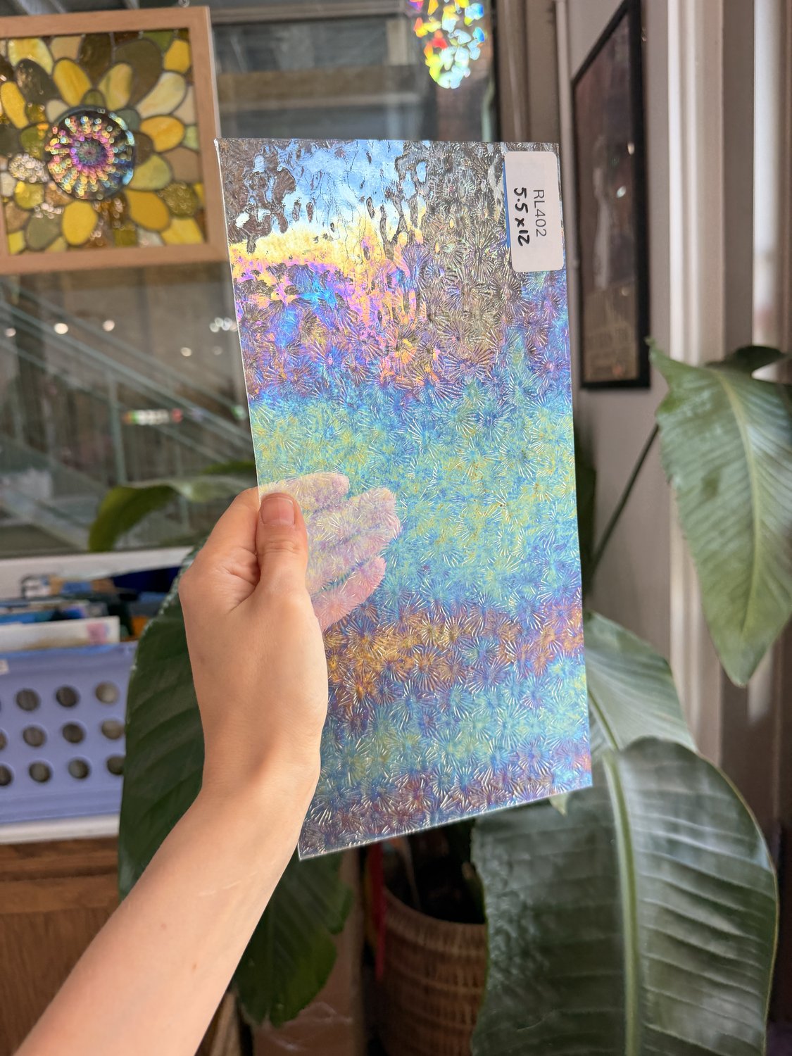 Clear Iridescent Florentine Wissmach Sheet Glass – RL402