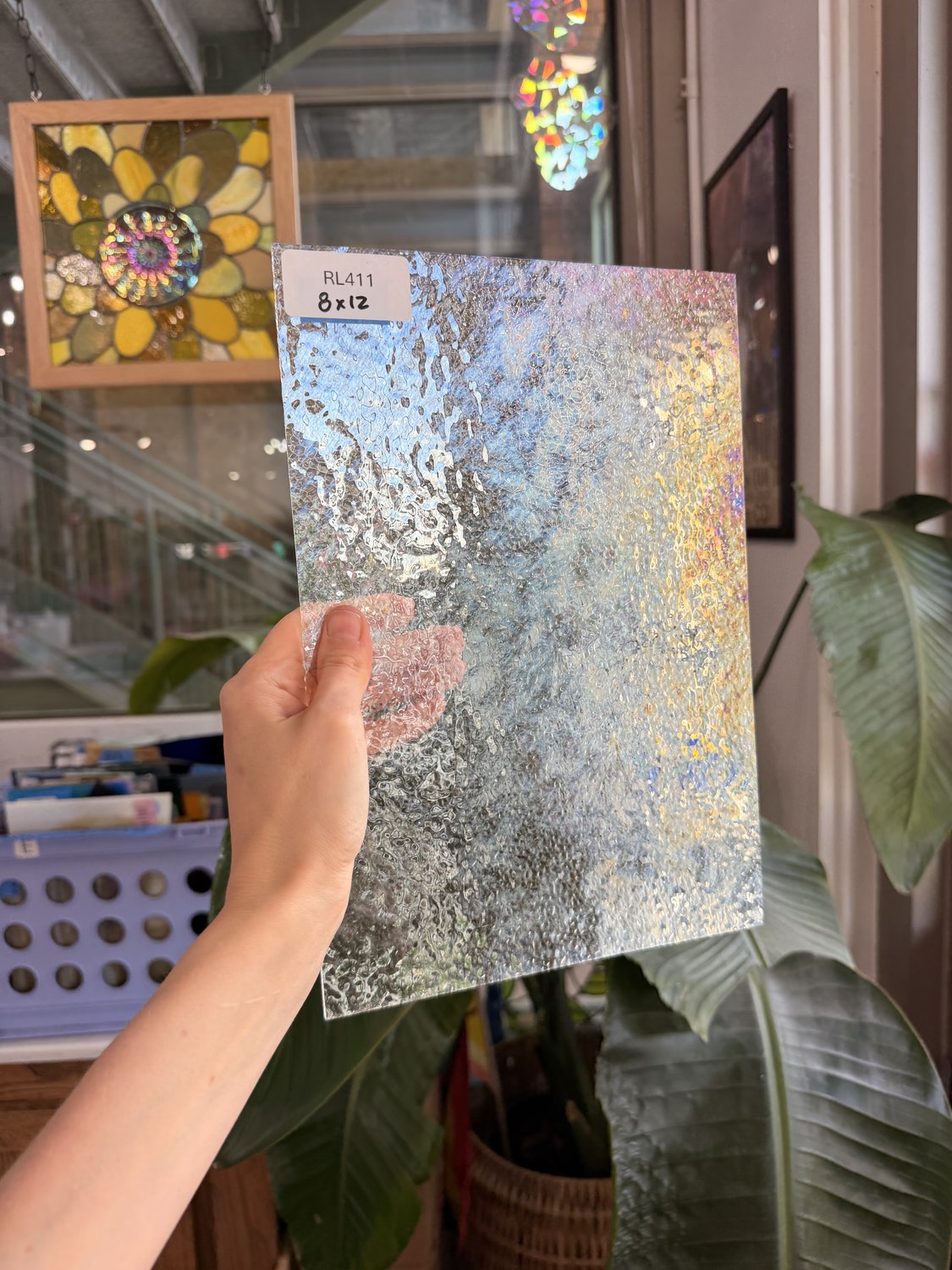 Clear Iridescent Florentine Wissmach Sheet Glass – RL411