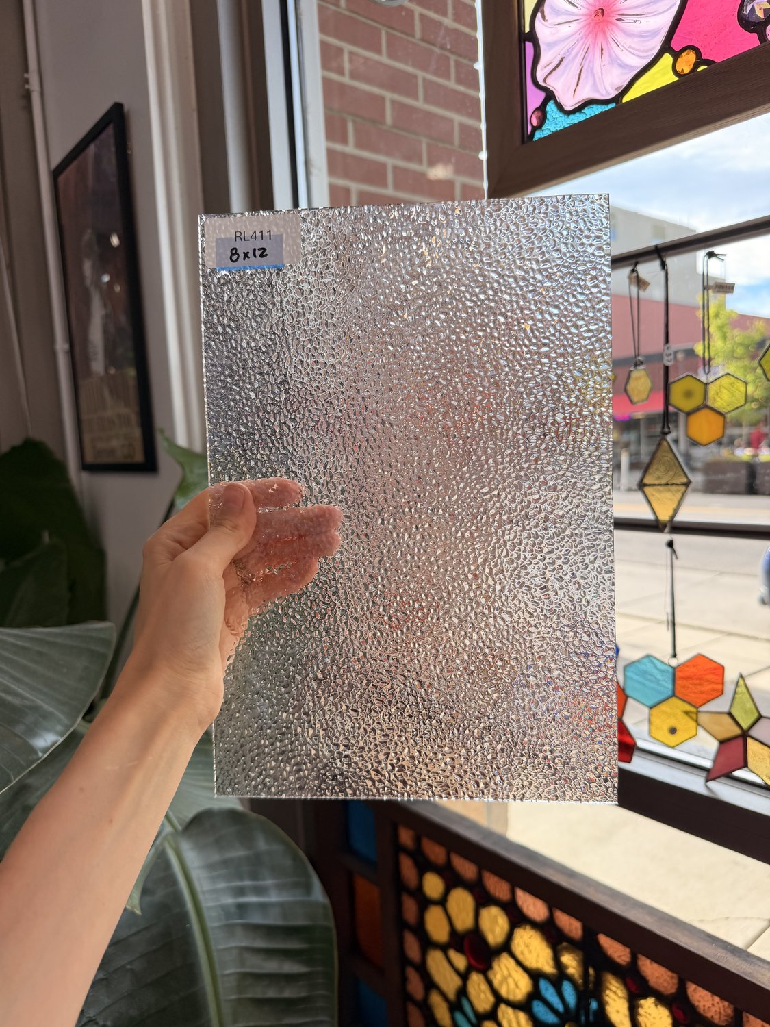 Clear Iridescent Florentine Wissmach Sheet Glass – RL411