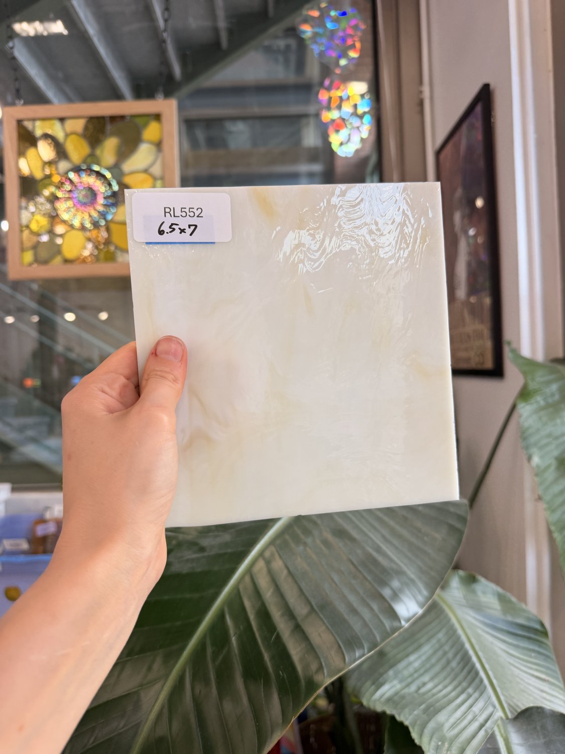 Light Amber White Wispy Vintage Spectrum Sheet Glass