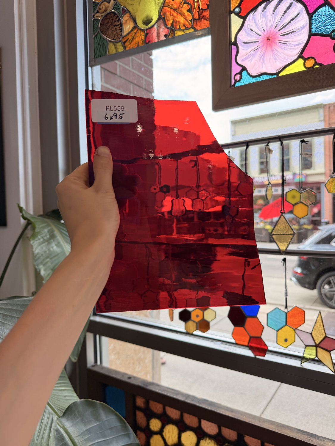 Red Transparent Waterglass Sheet Glass