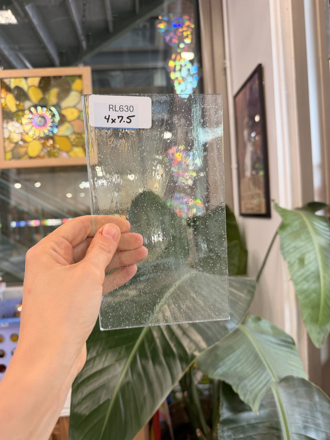 Clear Mouthblown Seeded Lamberts Sheet Glass – RL630