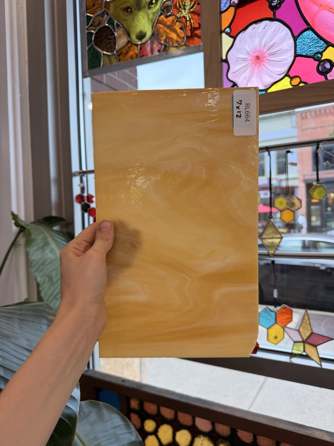 Medium Amber Wispy Vintage Spectrum Sheet Glass – RL664