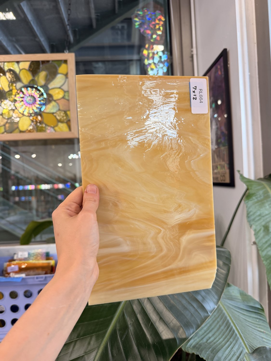 Medium Amber Wispy Vintage Spectrum Sheet Glass – RL664