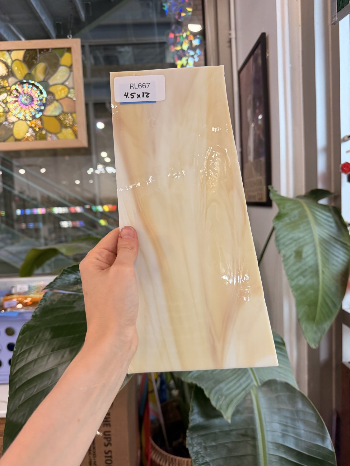 Light Amber Sand Wispy Vintage Spectrum Sheet Glass – RL667