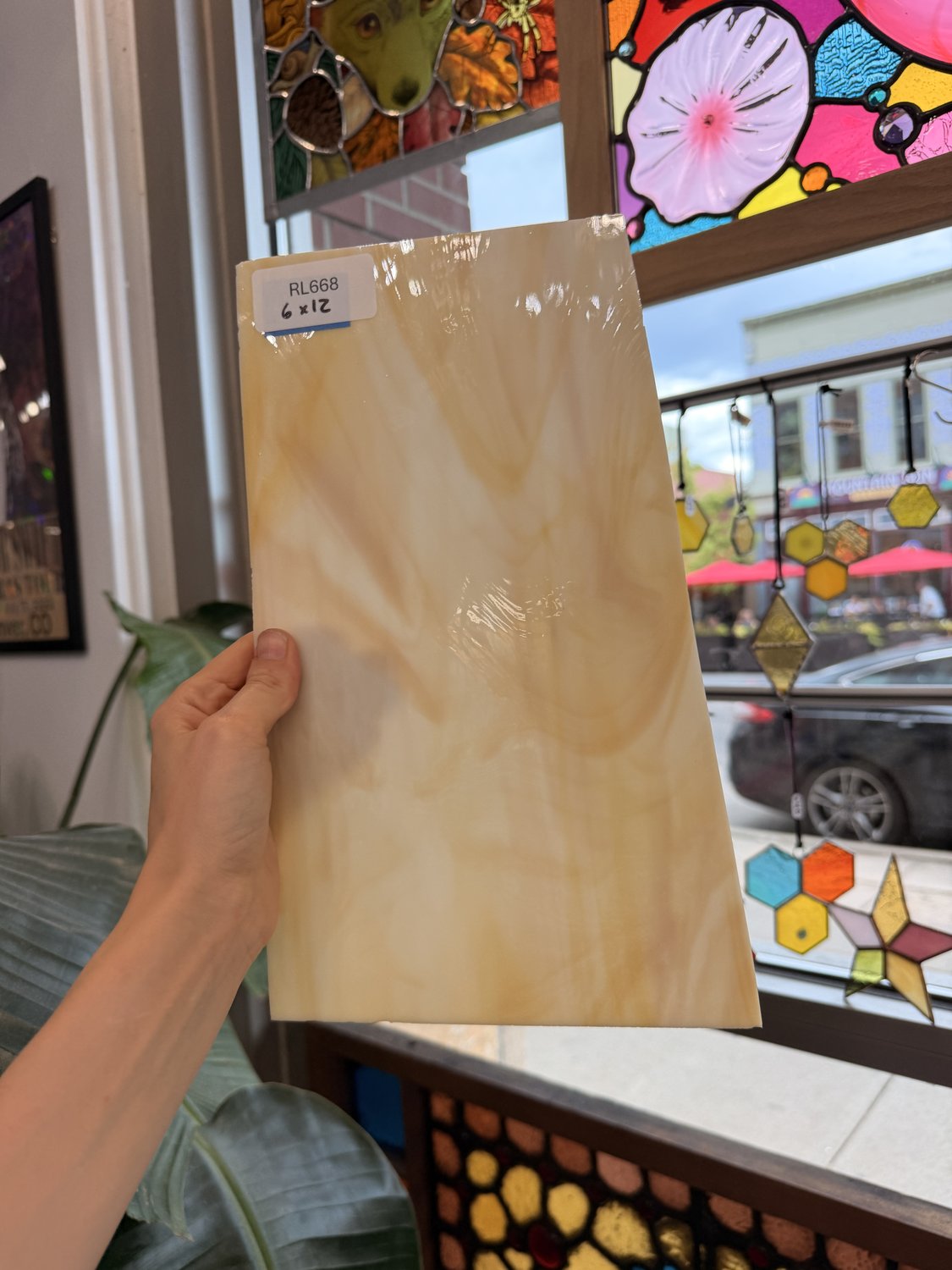 Light Amber Sand Wispy Vintage Spectrum Sheet Glass – RL668