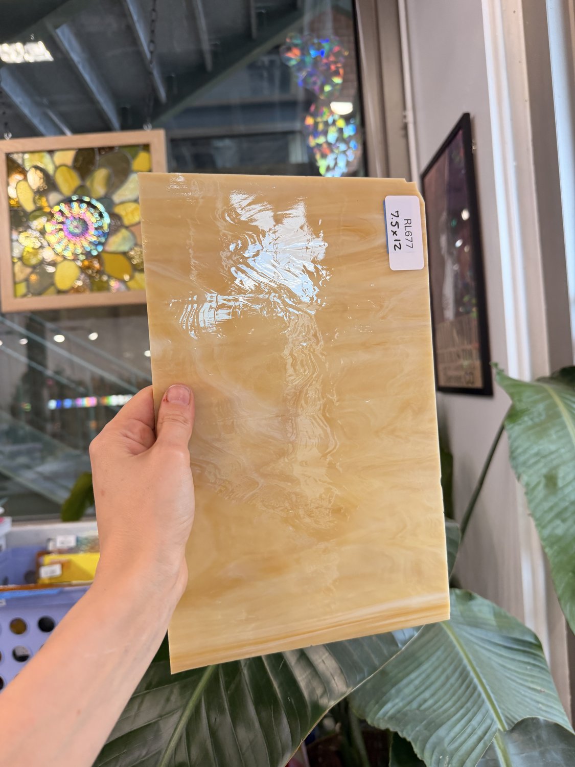 Medium Amber Wispy Vintage Spectrum Sheet Glass – RL677