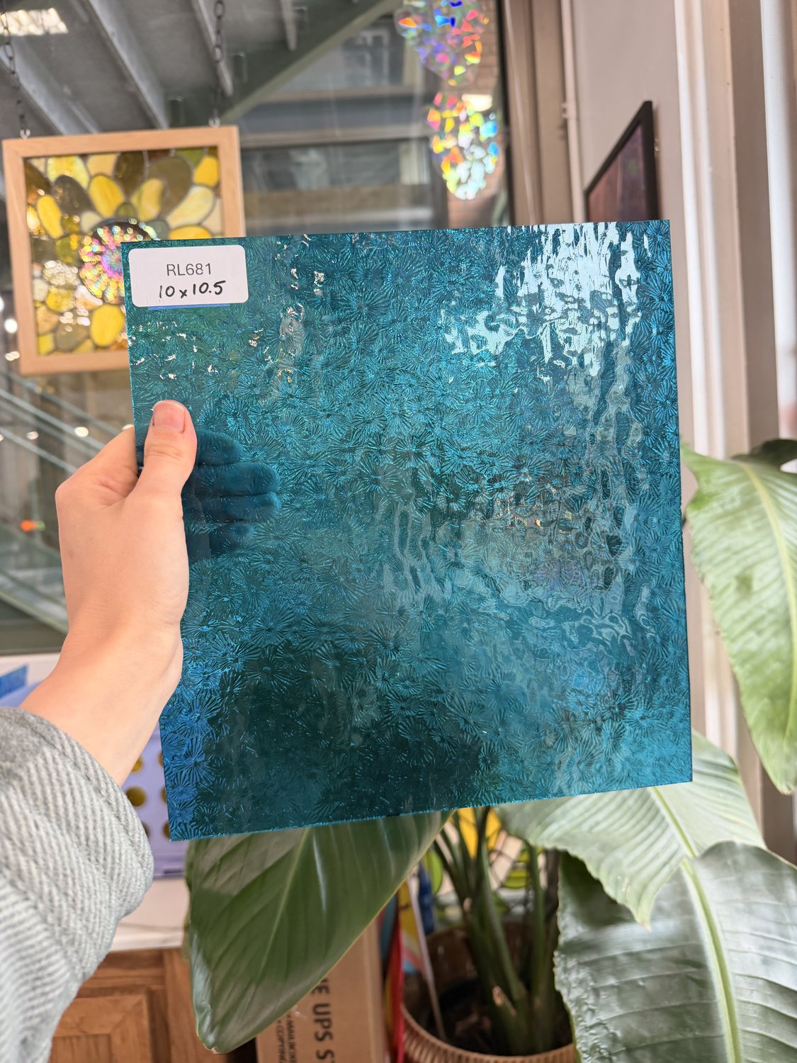Caribbean Blue Florentine Transparent Textured Wissmach Sheet Glass – RL681