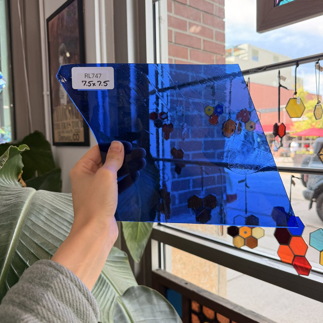 Dark Blue Transparent Mouth Blown Lamberts Sheet Glass